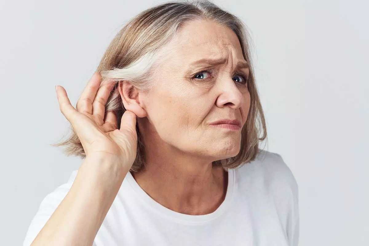 Người cao tuổi dễ bị khiếm thính, suy giảm khả năng nghe