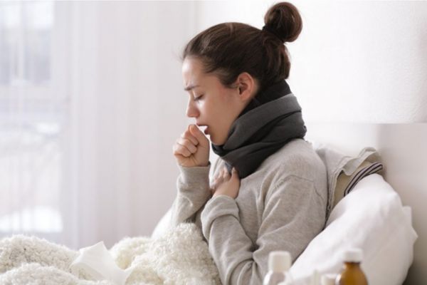 Cần giữ ấm cơ thể trong mùa lạnh để phòng ngừa viêm họng
