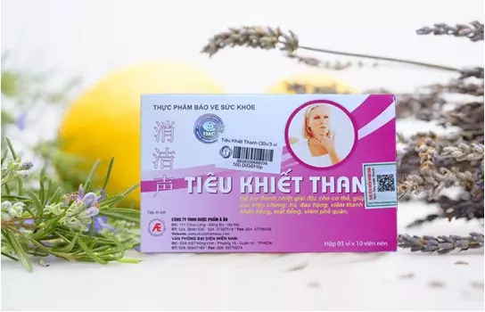 Tieu-Khiet-Thanh-giup-bao-ve-giong-hat-day-lui-khan-tieng