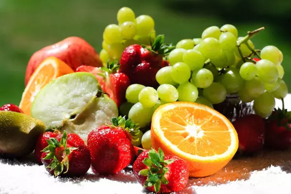 Người bị tai biến mạch máu não nên dùng nhiều trái cây tươi