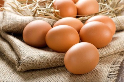 Người tăng huyết áp có cần kiêng ăn trứng?