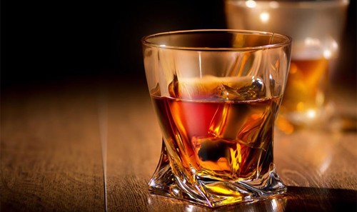 Uống rượu vừa phải có thể giảm nguy cơ Viêm khớp dạng thấp